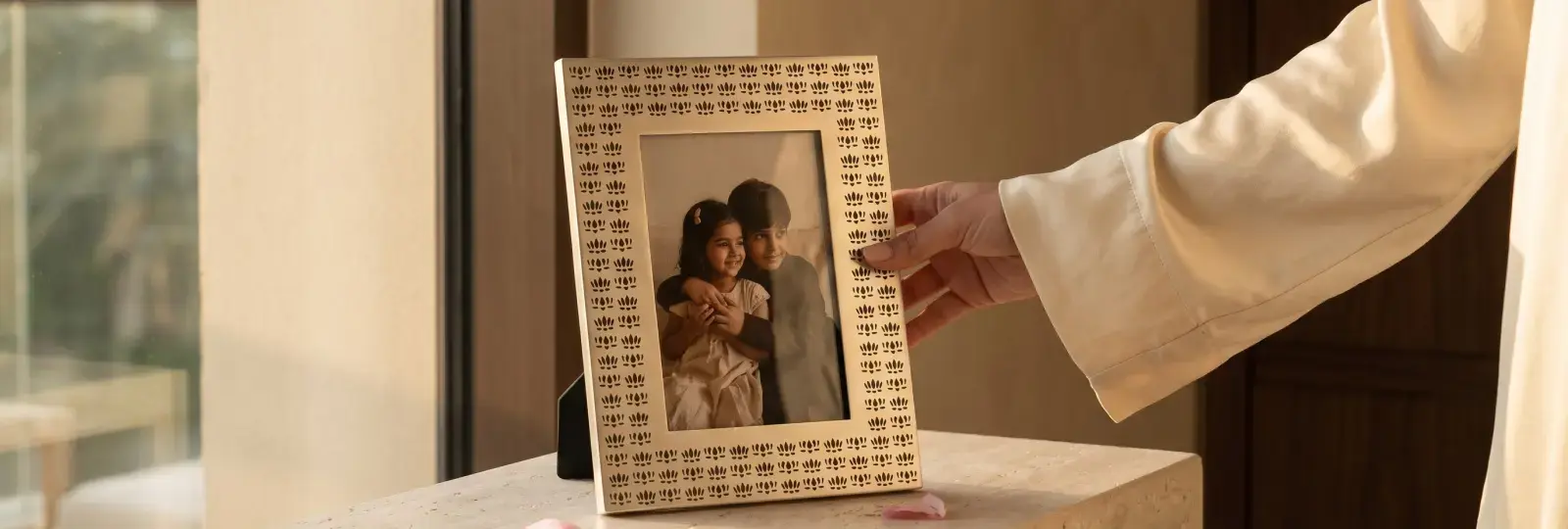 Lotus Frame luxury Raksha Bandhan gift in Dubai